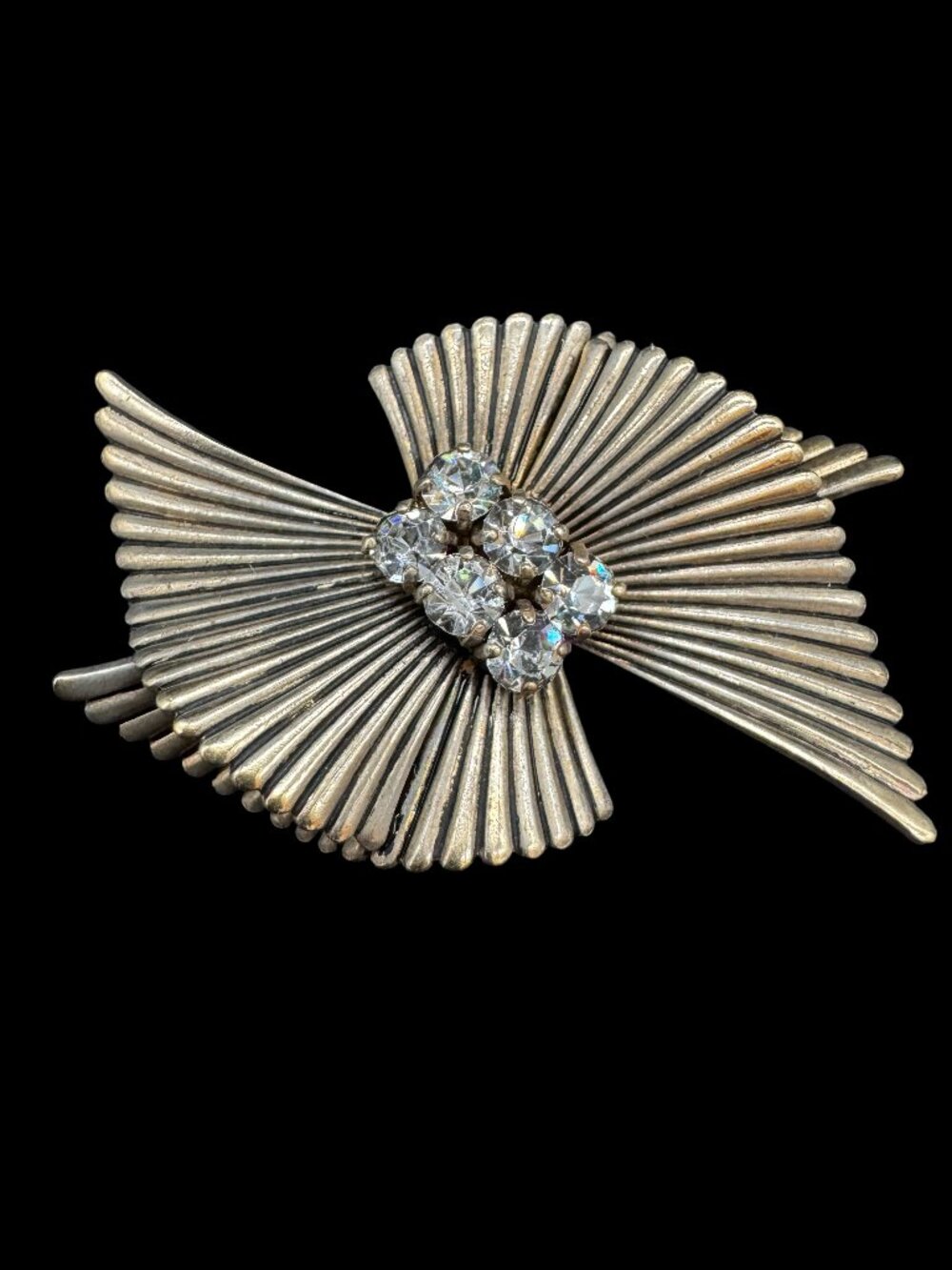 Vintage  Brooch Fan Metal Silver Tone Clear Rhinestones Center *read*